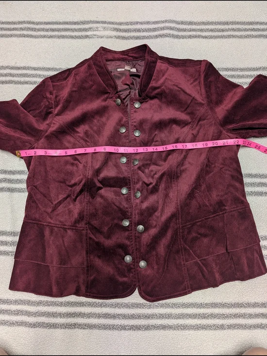 Women's Burgundy Suede Button-Front Jacket - Picture 8 of 10